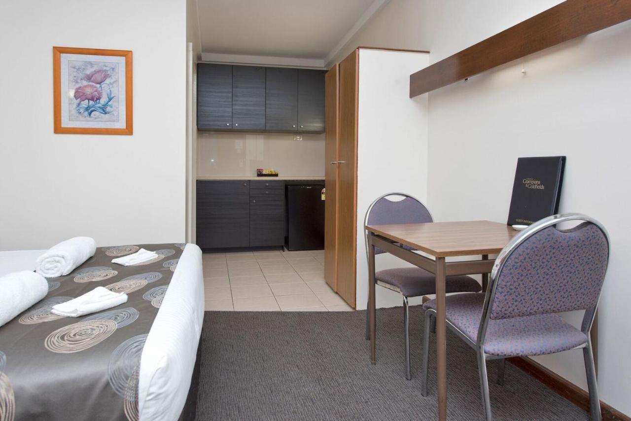 Hi Way Eight Motor Inn スタウェル エクステリア 写真
